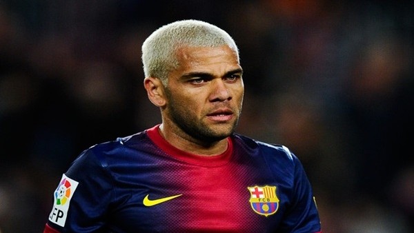 Daniel Alves, Barcelona'dan ayrılıyor mu?
