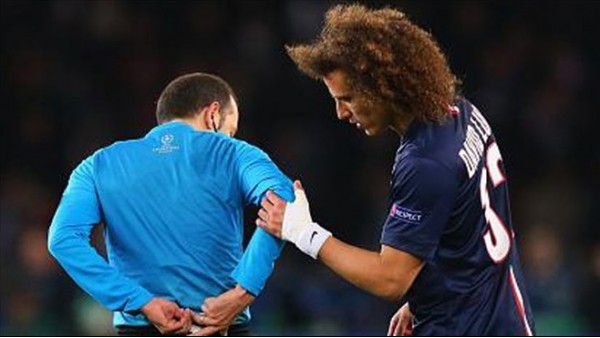Cüneyt Çakır sıktı, PSG'li David Luiz sildi (Video)