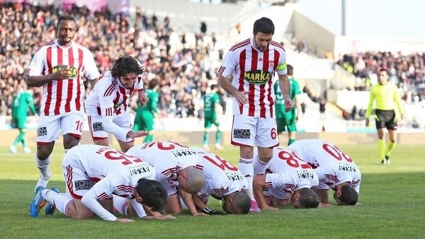 Sivasspor, Aatıf'la güldü!