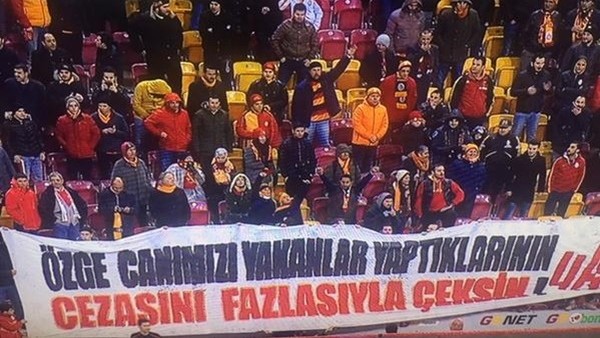 Galatasaray taraftarından ıslıklı protesto!