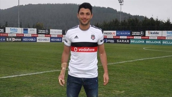 Tolgay Arslan, Slaven Bilic'in gözüne giremedi mi?