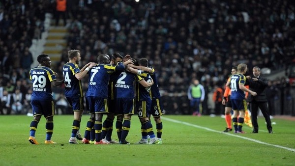 Fenerbahçe'ye derbi öncesi mağlubiyet sökmüyor!