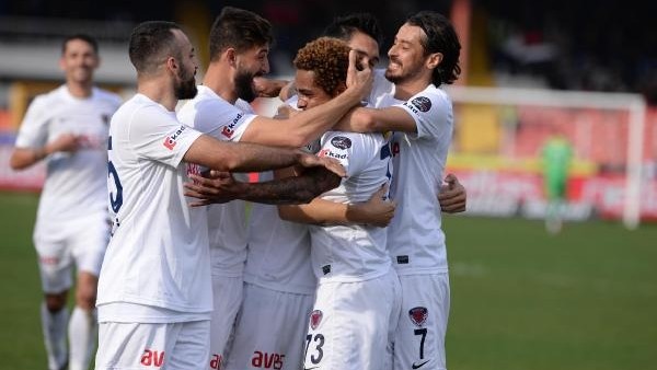 Mersin İdmanyurdu'nda 6 gollü galibiyet coşkusu
