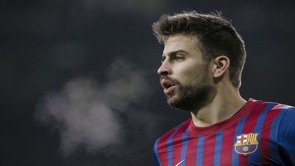 Pique, Messi'ye karşı tavır koydu!