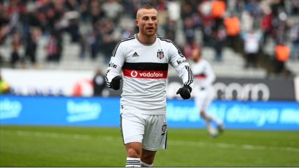 Gökhan Töre: 'Dualarınızı eksik etmeyin'