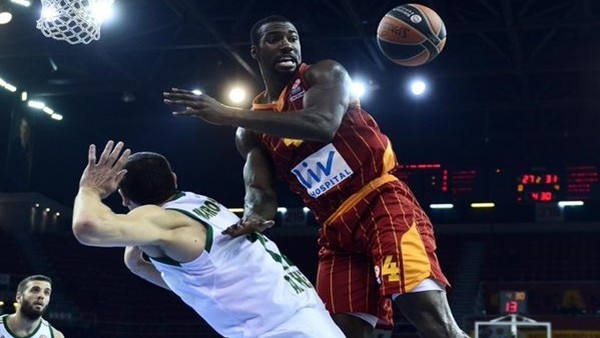 Galatasaray, Panathinaikos'a 86-84 yenildi