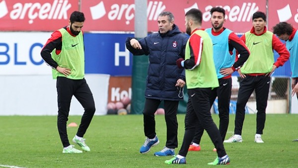 Ersun Yanal'dan o isimlere özel ilgi