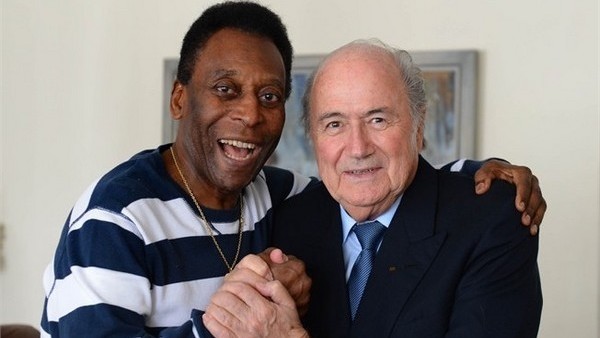 Pele'den Blatter'e destek