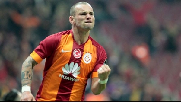 Sneijder: '11 maçı da kazanıp şampiyon olmak istiyoruz'