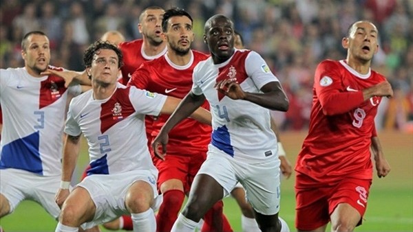Hollanda-Türkiye maçında yayın krizi yeniden hortladı