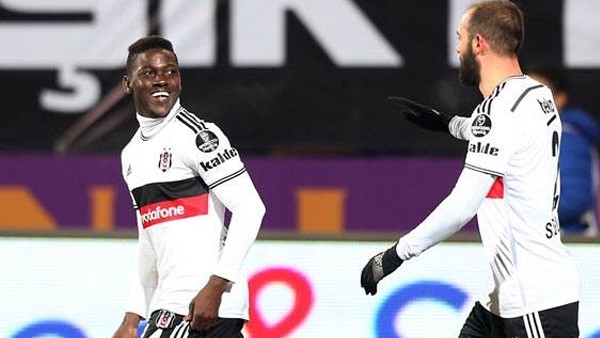 Beşiktaş'ta derbi öncesi sağ bek krizi!