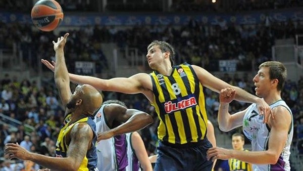 Fenerbahçe Ülker Euroleague'de üst üste 9. kez kazandı