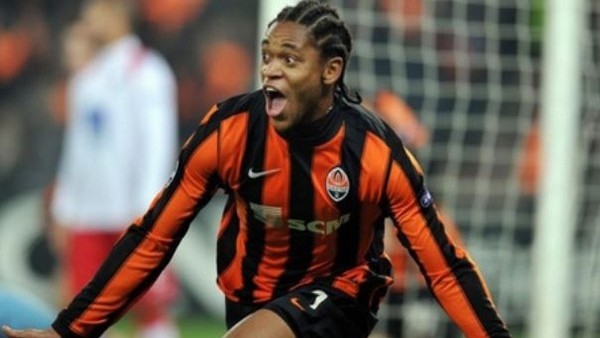 Luiz Adriano 9 ay sonra bedava