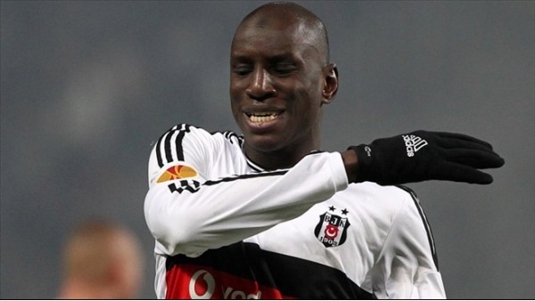 Demba Ba, dibe çöktü!