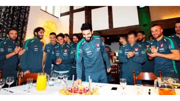 Trabzon yerel basını Emre Belözoğlu'nu buzladı!