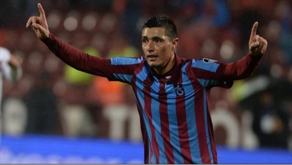 Cardozo, Avni Aker'de durmuyor 