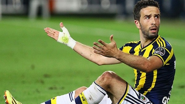 Gökhan Gönül derbide oynayacak mı?