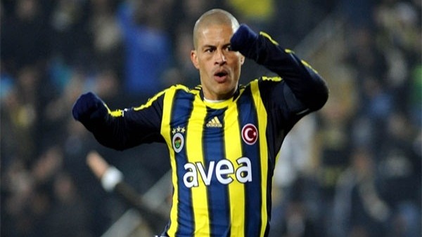 Alex'ten Fenerbahçe-Beşiktaş paylaşımı!