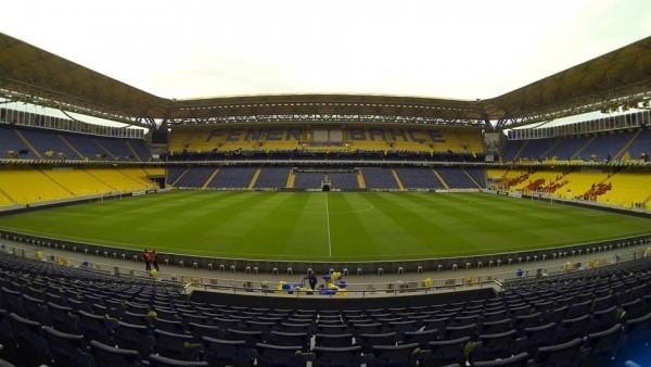 Günün ilk derbisinde kazanan Fenerbahçe