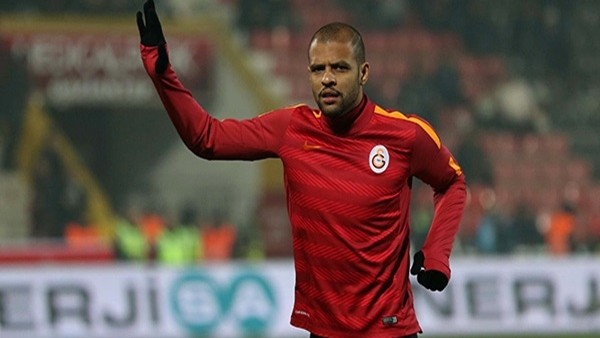 Felipe Melo yakın takipte!