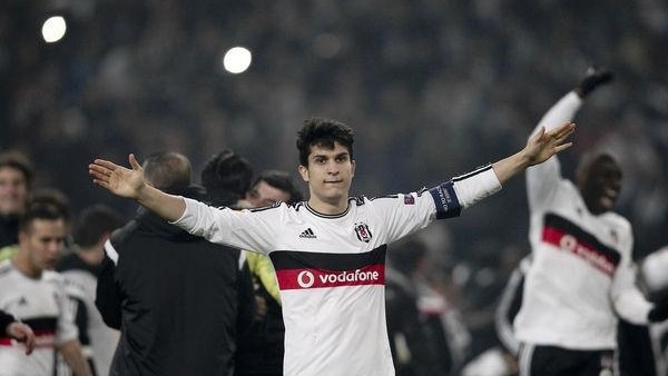 Beşiktaş'ta sağ bek çok! 5 farklı futbolcu...