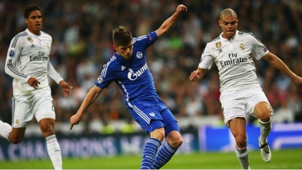 Real Madrid-Schalke maçında görülmemiş ayrıntı!