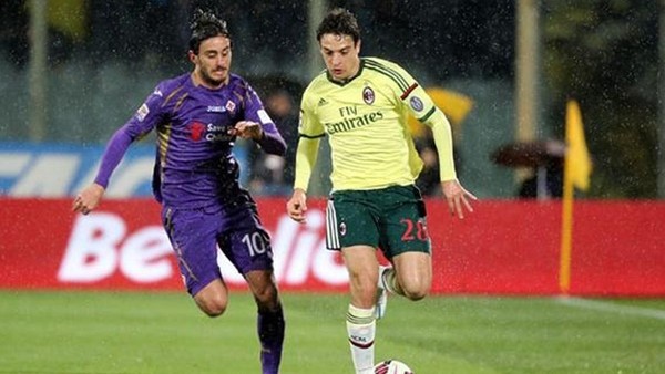 Milan öne geçtiği maçta Fiorentina'ya 2-1 yenildi