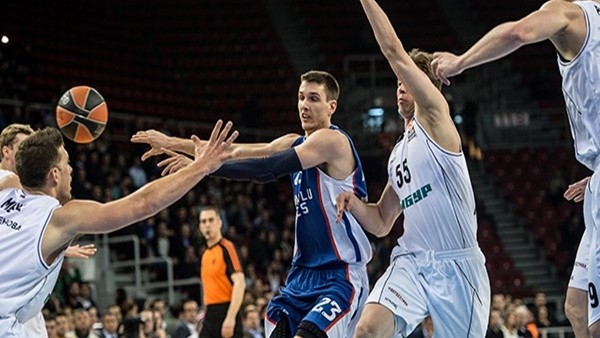  Anadolu Efes'ten kritik galibiyet!