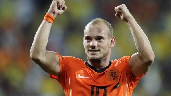 Sneijder eski Galatasaraylı yıldızı yakalayacak