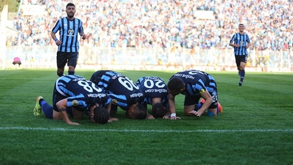 Adana derbisinde gülen penaltı golüyle Demirspor