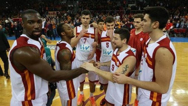 Galatasaraylı basketbolculara özel prim