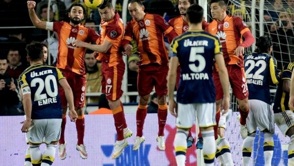 Fenerbahçe Muslera'yı topa tuttu!