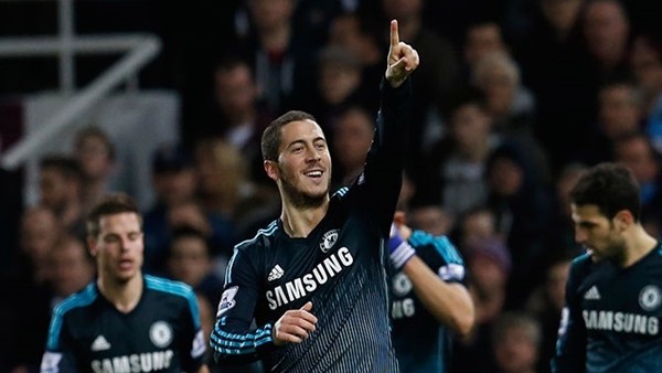 Lider Chelsea, Hazard ile güldü