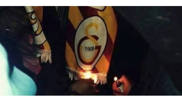 Eskişehir'de Galatasaray atkısı yakıldı