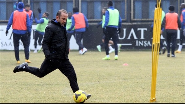 Mehmet Özdilek: 'Bu takım ligde kalacak!'