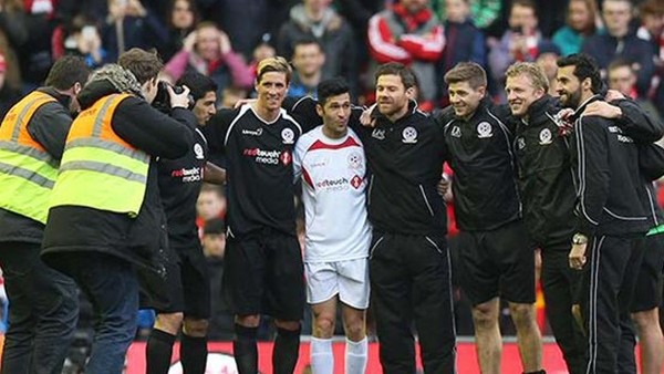 Anfield'da yıldızlar geçidi