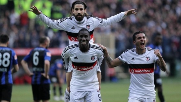 Beşiktaş, Ankara'da zirveye kuruldu