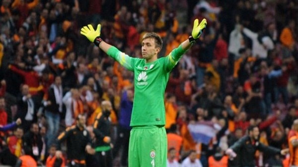 Muslera bu sezon devleşti