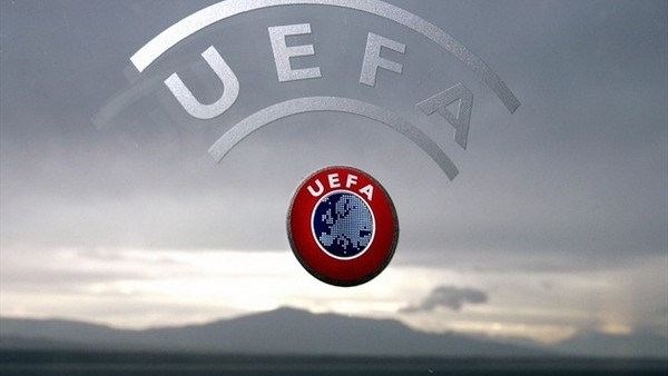 UEFA'dan Dinamo Kiev ve Roma'ya ceza