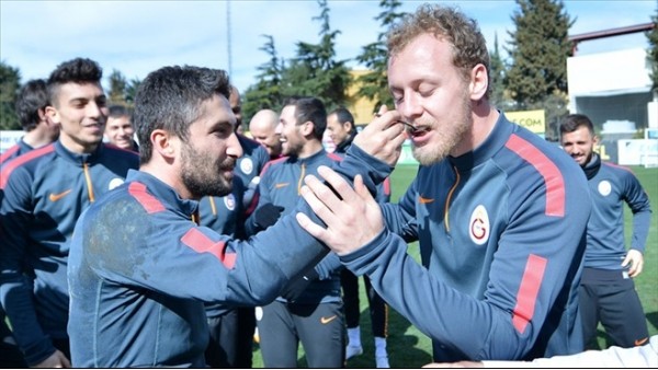 Galatasaray'lı futbolculara prim müjdesi