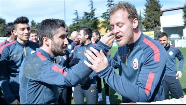 Galatasaray'lı futbolculara prim müjdesi 