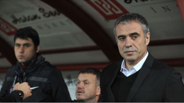 Ersun Yanal, Türkiye'ye döndü