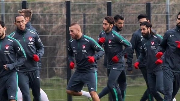 A Milliler, Hollanda'ya bileniyor