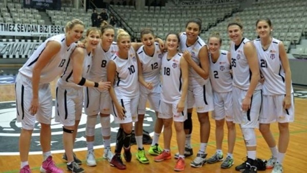 Beşiktaş derbide Fenerbahçe'yi üzdü!