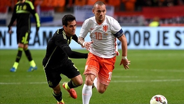Sneijder, Hollanda tarihine geçti