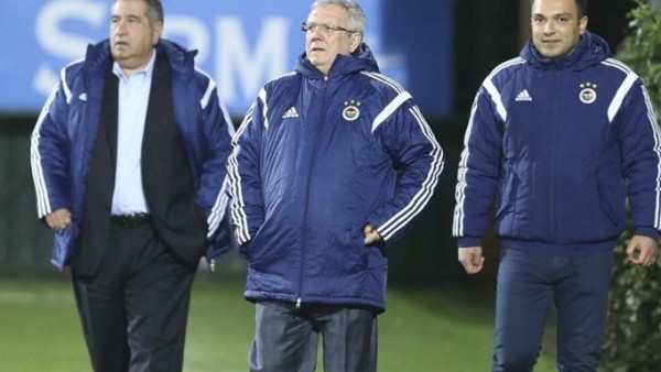 Fenerbahçeli futbolculardan Aziz Yıldırım'a iddialı söz!