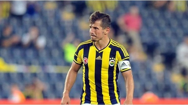 Rize'de Emre Belözoğlu'na protesto