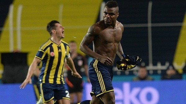 Emenike İsmail Kartal'dan kesik yedi