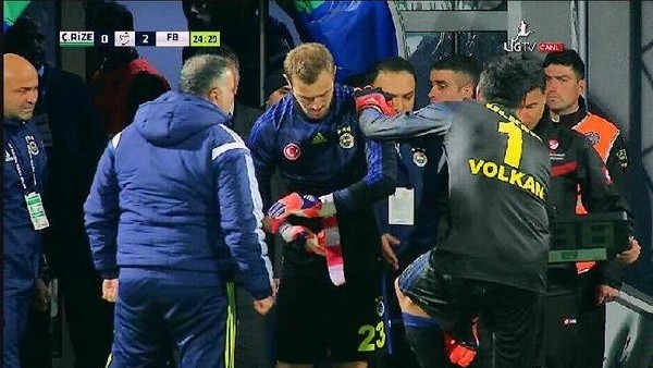 Fenerbahçe'de ŞOK sakatlık! Oyundan çıktı...