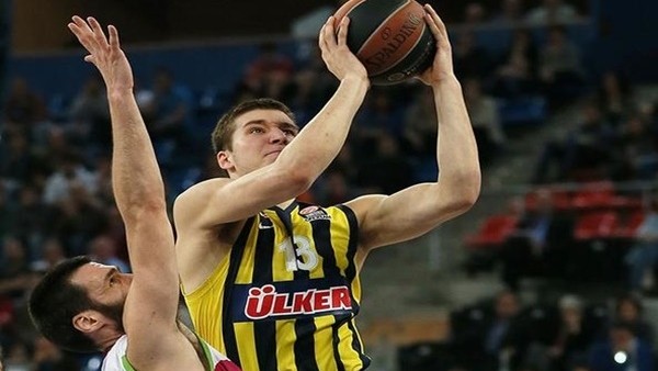 Fenerbahçe, Labarol Kutxa'ya 93-76 yenildi